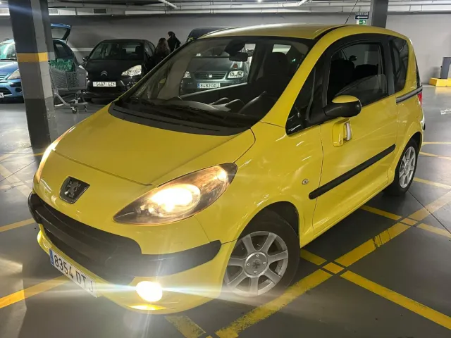 Peugeot 1007 1.4i REVISADO