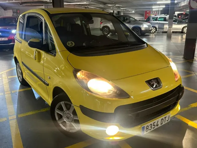 Peugeot 1007 1.4i REVISADO