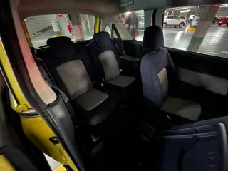 Peugeot 1007 1.4i REVISADO