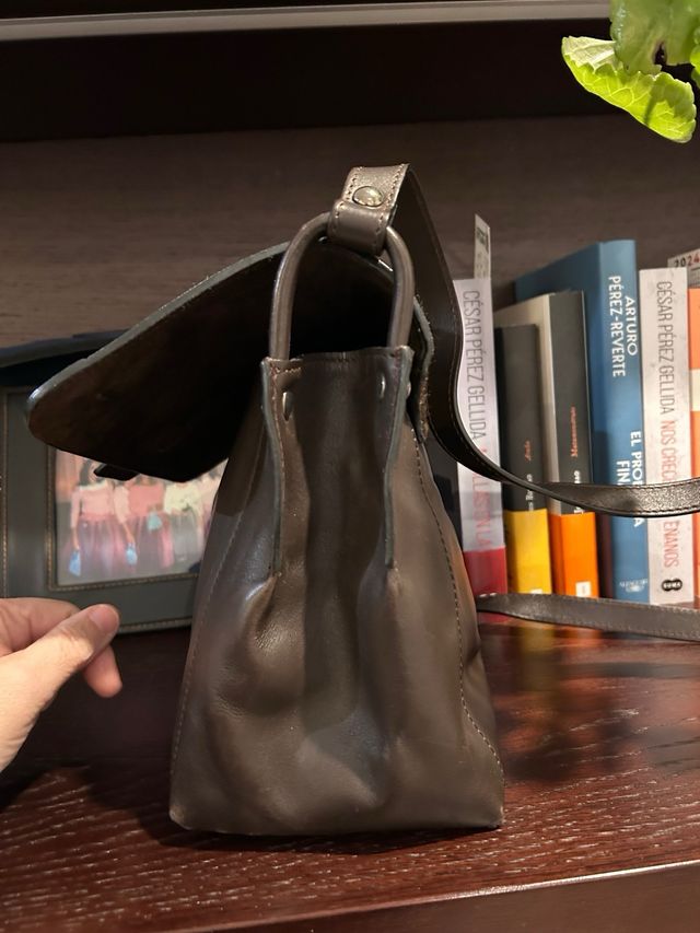 Bolso piel marrón y animal print