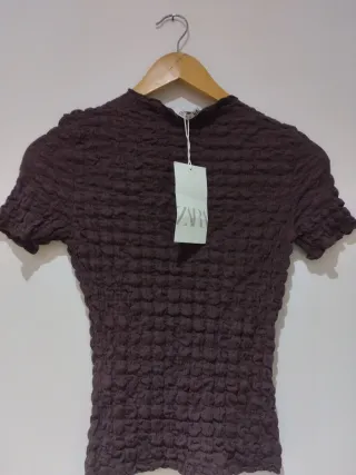Camiseta Zara Marrón Texturizada