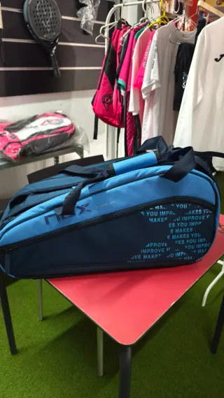 Paletero de pádel azul