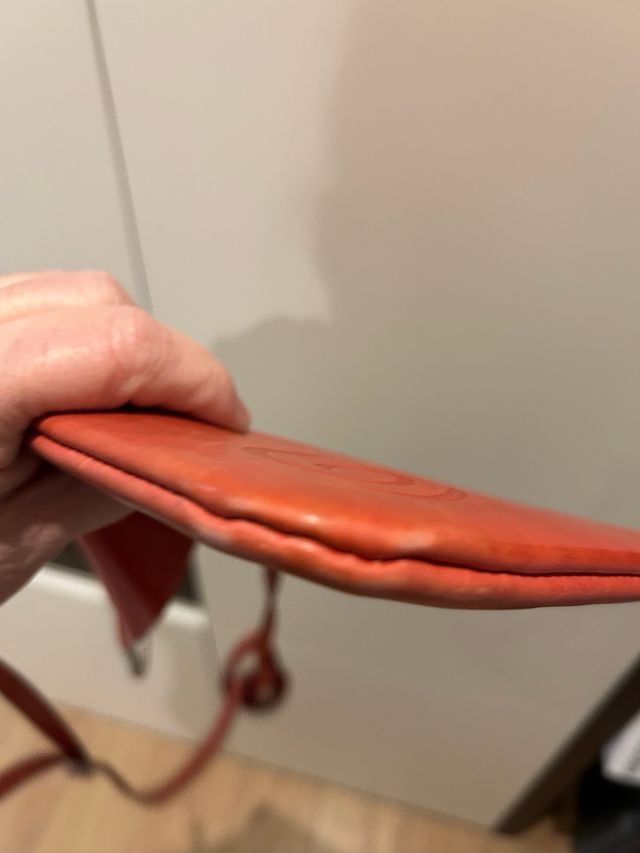 Bolso bandolera piel rojo con detalle aro