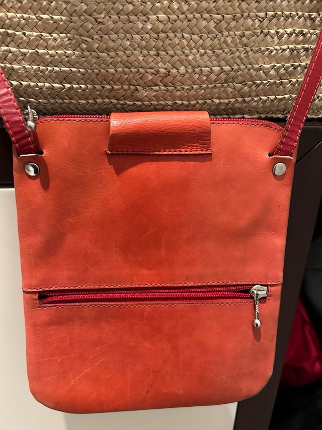 Bolso bandolera piel rojo con detalle aro