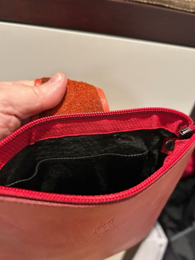 Bolso bandolera piel rojo con detalle aro