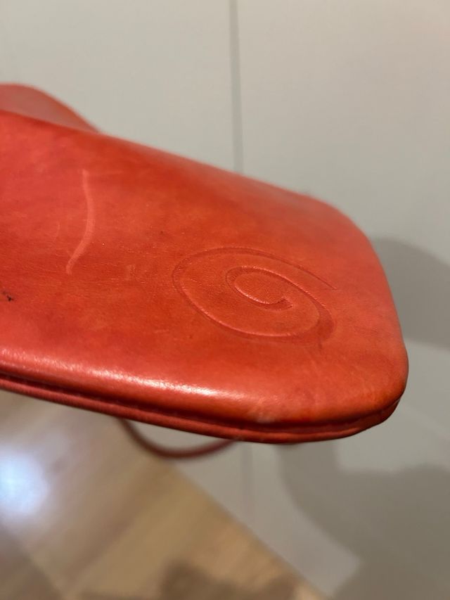 Bolso bandolera piel rojo con detalle aro