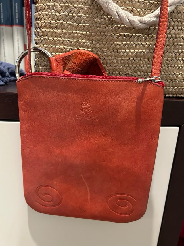 Bolso bandolera piel rojo con detalle aro