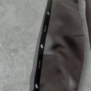 Sudadera Nike Gris con Logo