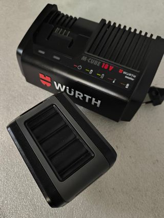 Batería Wurth 18V 5Ah y Cargador M CUBE
