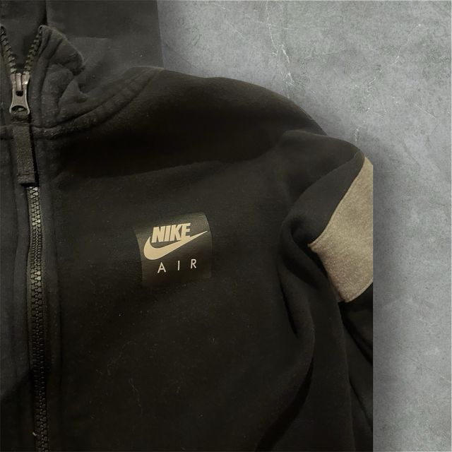 Sudadera Nike Air con cremallera negra y gris
