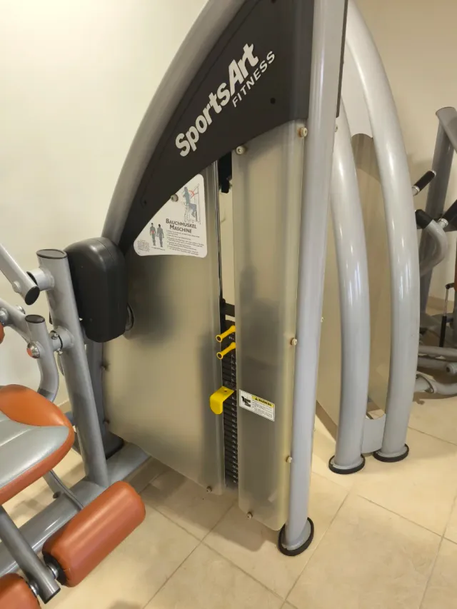 Máquinas gimnasio abdominal