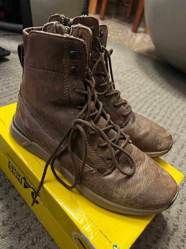 Botas de piel Reef marrones