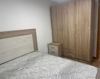 Habitación en alquiler, o piso a compartir.