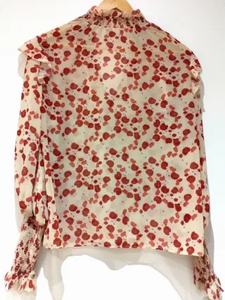 Blusa Beige y Roja Estampada
