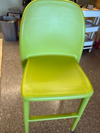 Silla alta verde para escritorio/niños