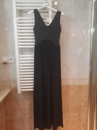 Vestido largo fiesta negro y brillante