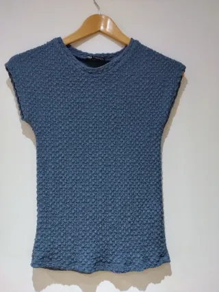 Camiseta Zara texturizada azul Talla S