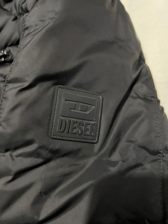 Casaco acolchoado Diesel preto e turquesa