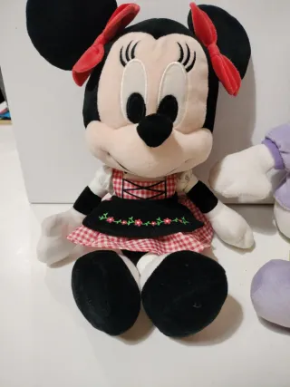 Peluche Minnie versione tirolese e Paperina baby