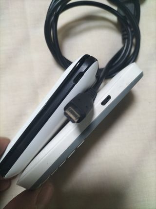 2 Telefoni mobili Alcatel + caricatore originale