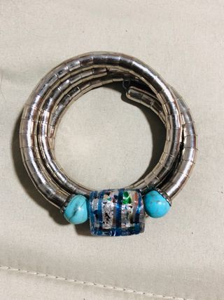 Brazalete rígida plateada