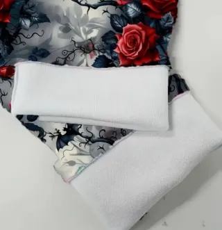 Guantes sin dedos rosas y grises