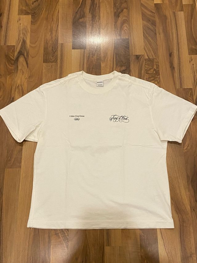 Camiseta Blanca con Diseño