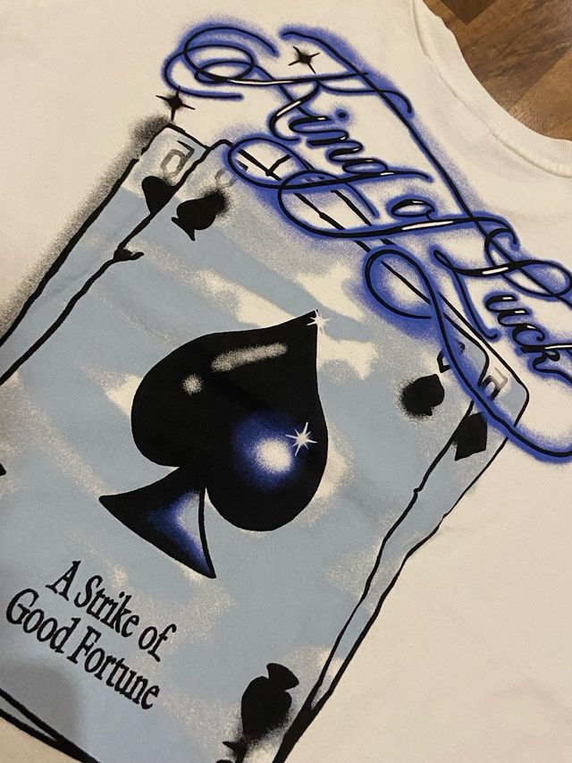 Camiseta Blanca con Diseño