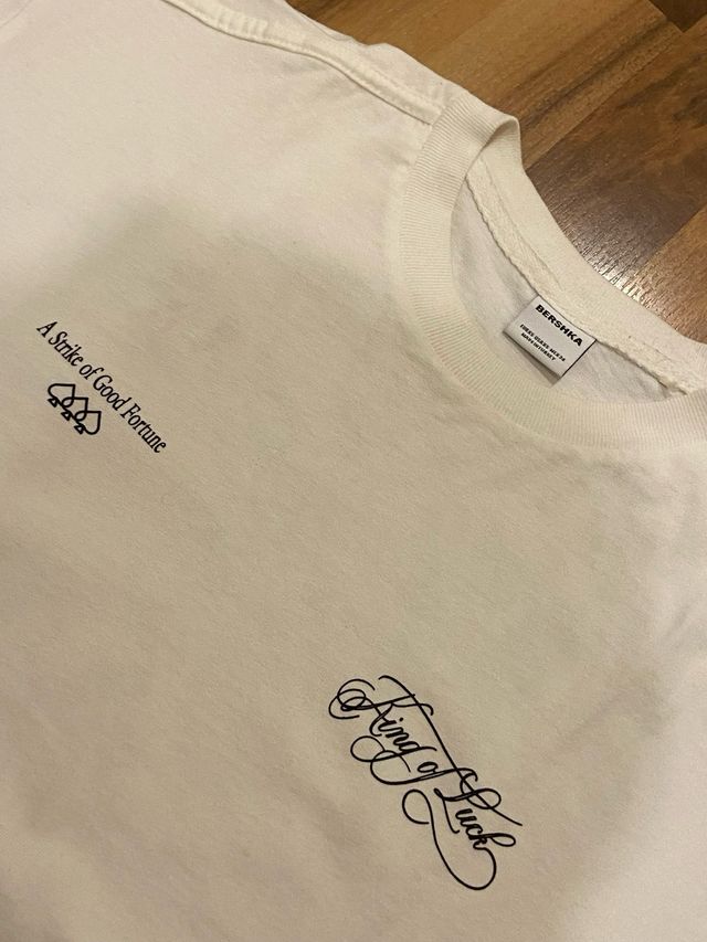 Camiseta Blanca con Diseño