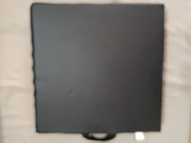 Cojín para silla de ruedas gris