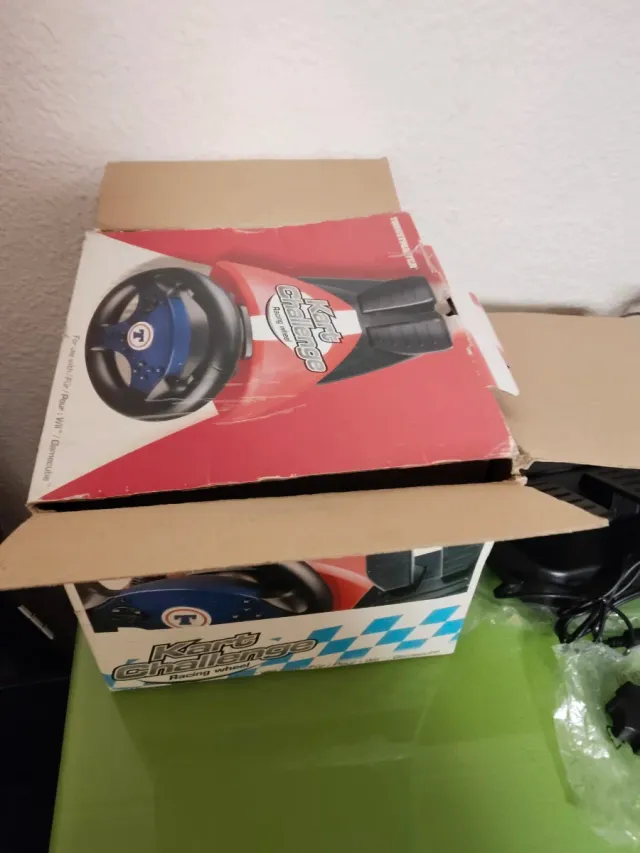 Volante y pedales Thrustmaste Kart Challenge