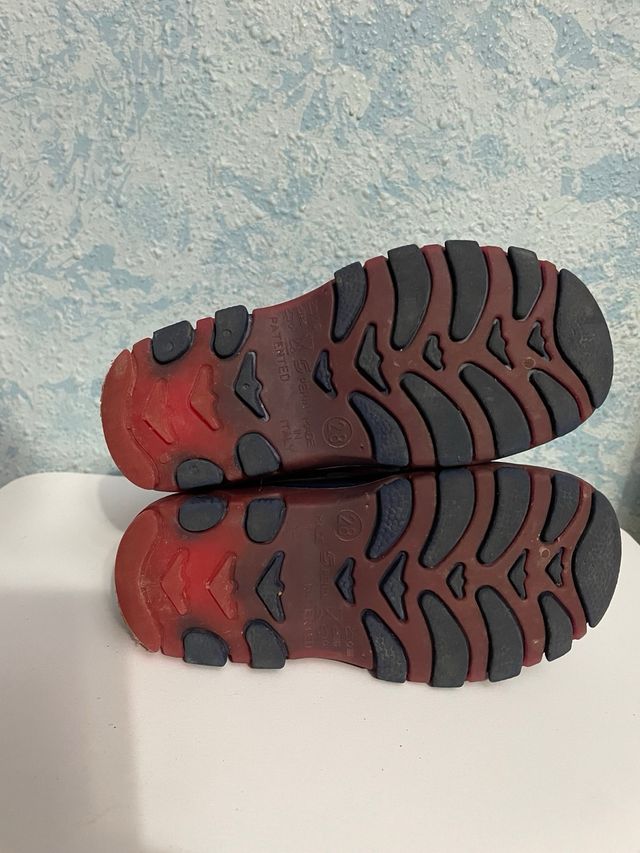 Botas de nieve niña azul y fuscia