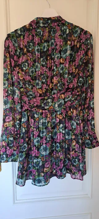 Vestido corto Zara flores manga larga