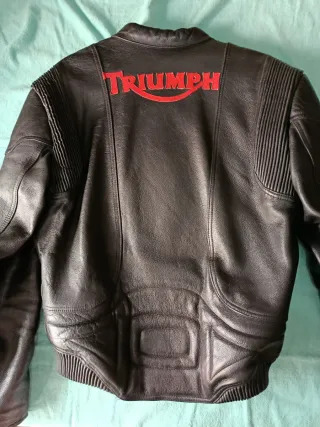 Chaqueta de piel Triumph Negra