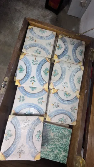 Azulejos antiguos decorados