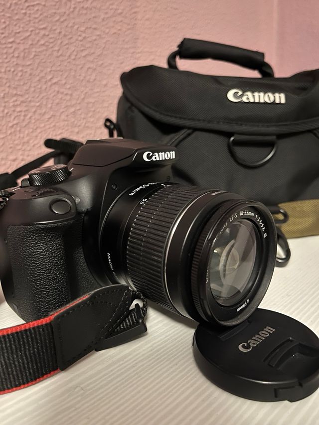 Cámara Canon EOS 1300D + Lente 18-55mm