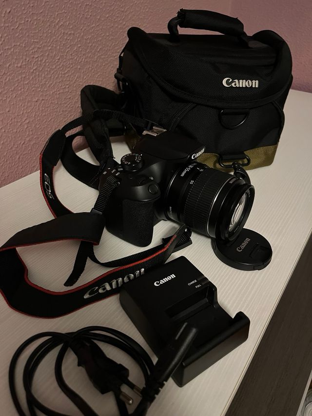Cámara Canon EOS 1300D + Lente 18-55mm