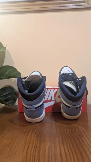 Nike Air Jordan 1 High Obsidiana Talla 42