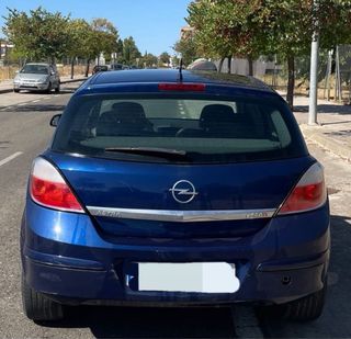 Opel Astra 2004