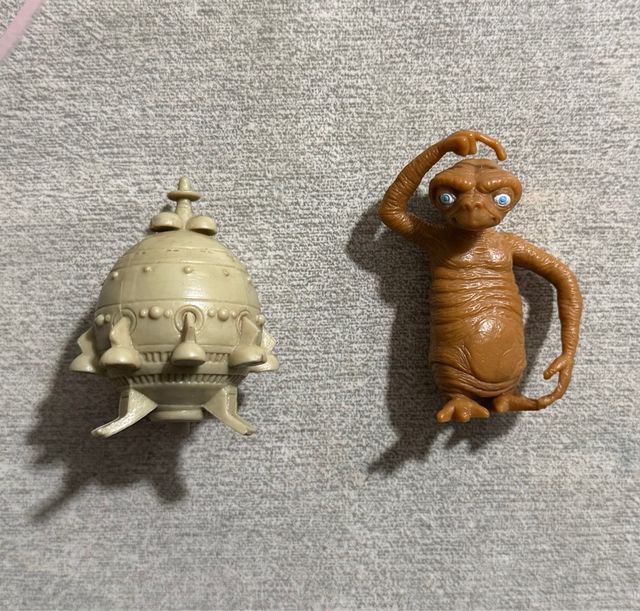 Figura y nave E.T.
