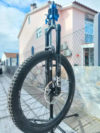 Suspensão Fox 36 170mm 27.5