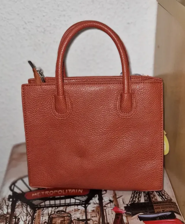 Bolso mini marrón con pañuelo