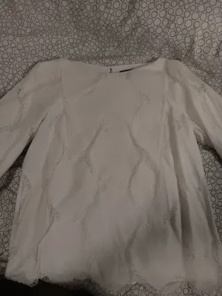Camisa blanca de manga larga