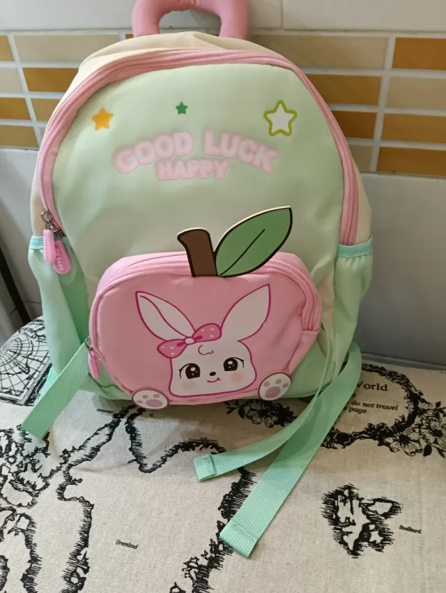 Mochila escolar infantil con diseño de conejo