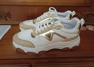 Scarpe Guess bianche e oro ¡Offerte!
