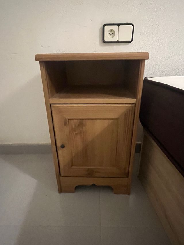 Set Armadio e 2 Comodini in Legno