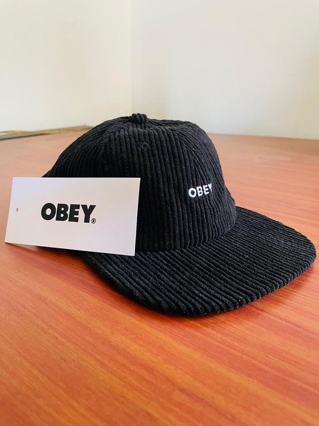 Gorro Obey Corduroy Negro Strapback