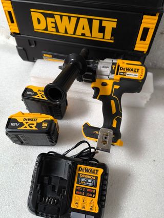 Taladro Percutor DeWalt DCD996 + Baterías y Cargad