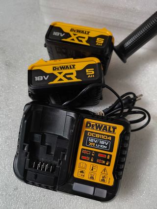 Taladro Percutor DeWalt DCD996 + Baterías y Cargad