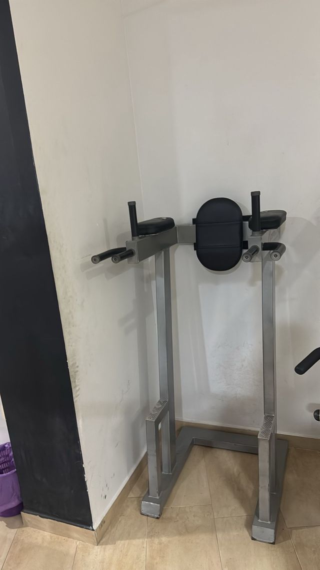 Máquina de fondos y abdominales